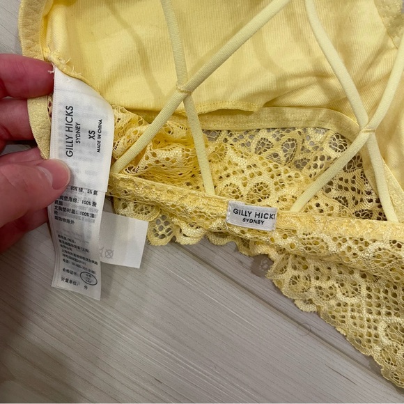NWOT Gilly Hicks Yellow Strappy Padded Lace Bralette - Picture 3 of 3